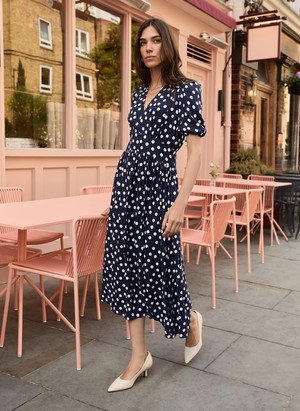 Lina Printed Midi Dress from Baukjen