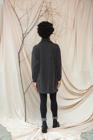 Tricia Organic Cotton Felpe Dress in Charcoal Stonewash from Beaumont Organic