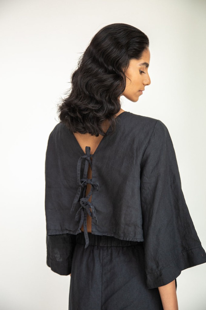 Kaz-May Linen Top in Black from Beaumont Organic