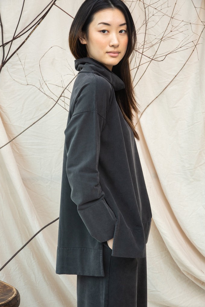 Glenn Organic Cotton Felpe Sweatshirt in Charcoal Stonewash from Beaumont Organic