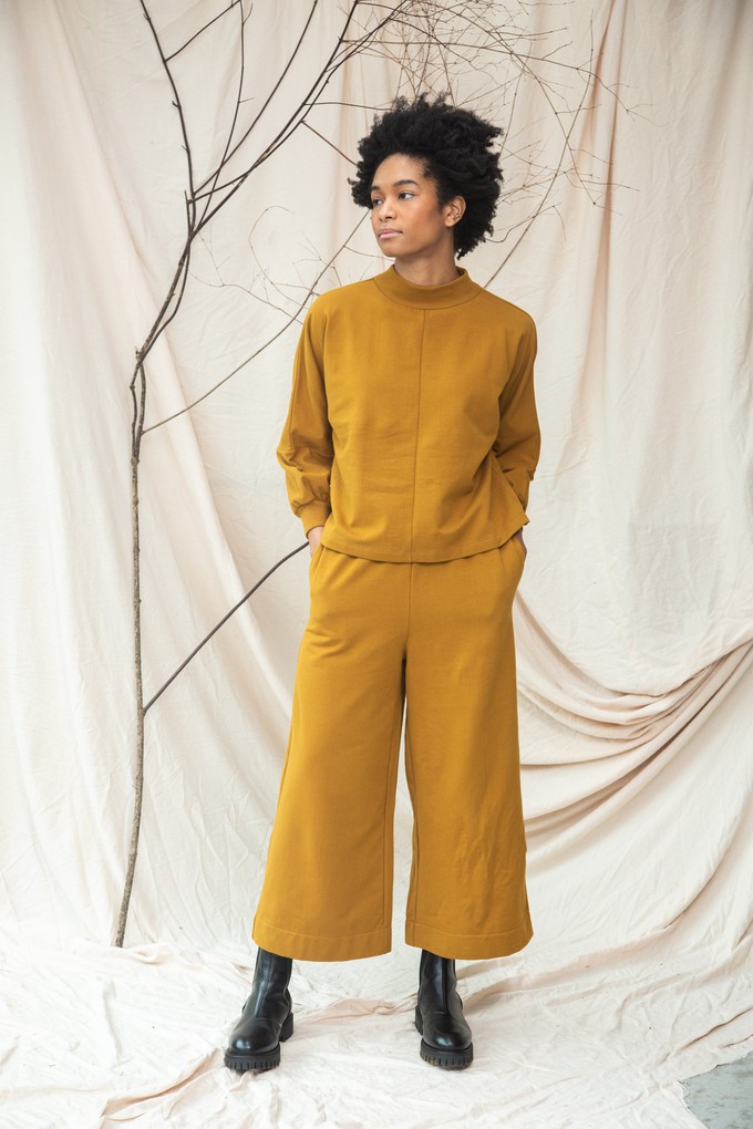 Maiya Organic Cotton Felpe Sweatshirt in Ochre from Beaumont Organic