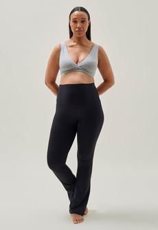 Maternity yoga pants - Black via Boob Design