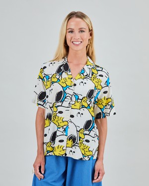 Peanuts Freehugs Aloha Blouse Blue from Brava Fabrics