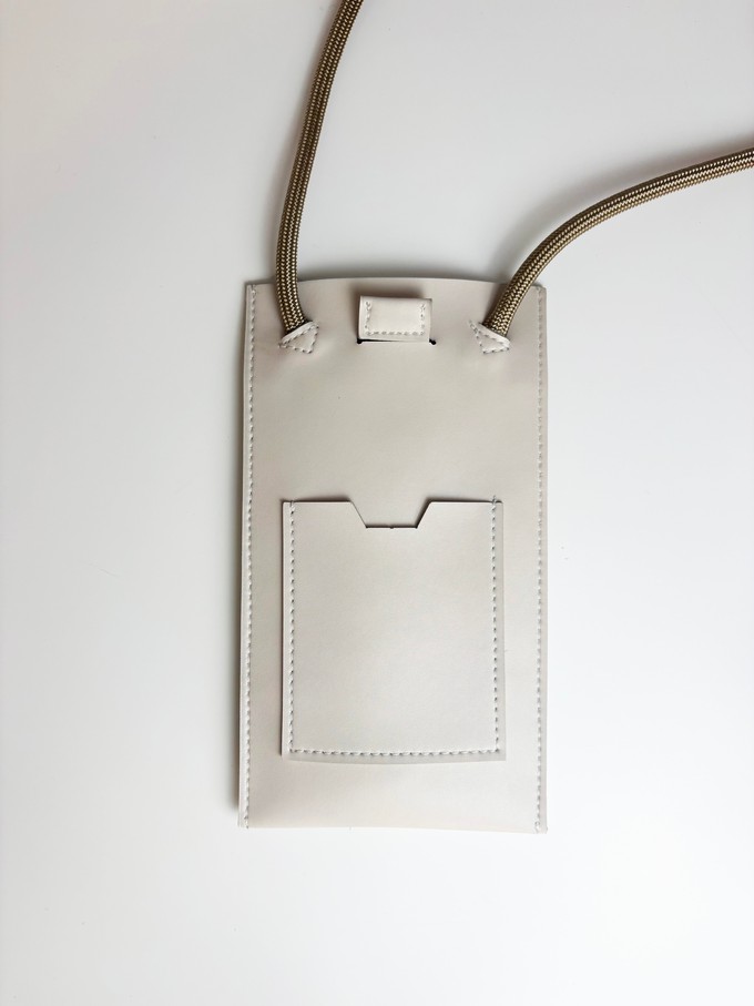 Move phone case - Cream from CANUSSA