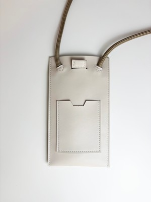 Move phone case - Cream from CANUSSA