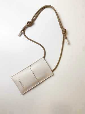 Move phone case - Cream from CANUSSA