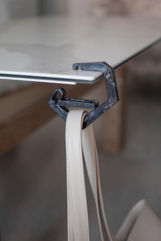 Closset Canussa - Bag & Backpack hook from CANUSSA