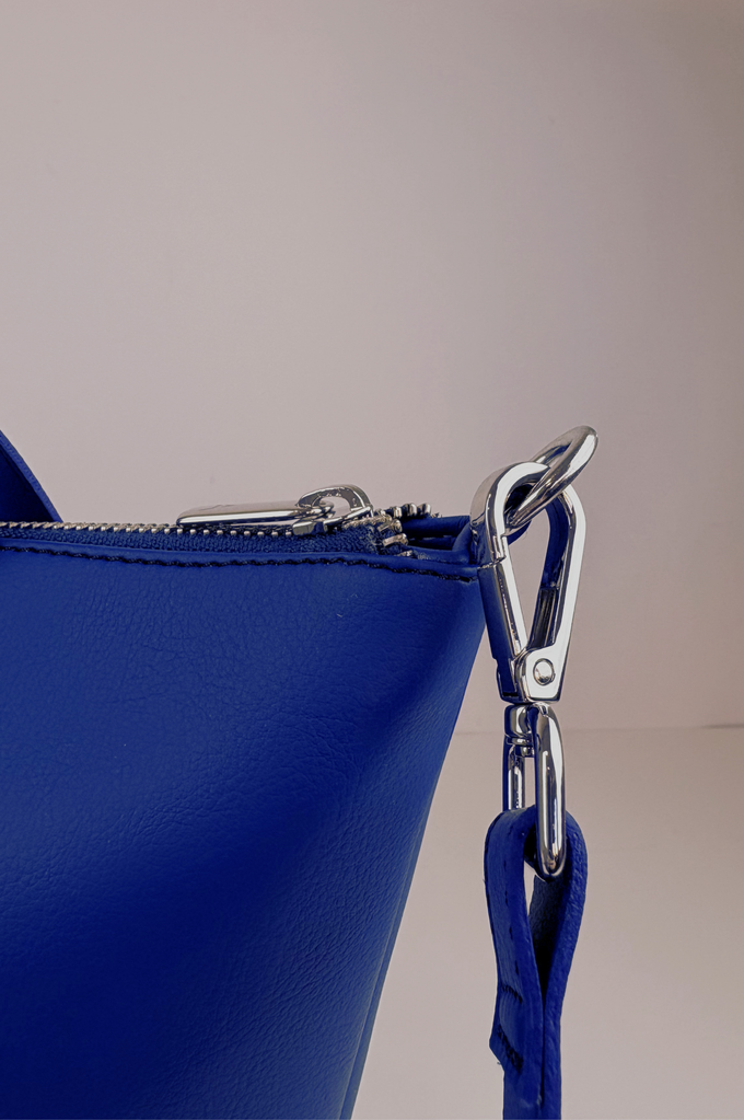 Trotto crossbody - Blue from CANUSSA