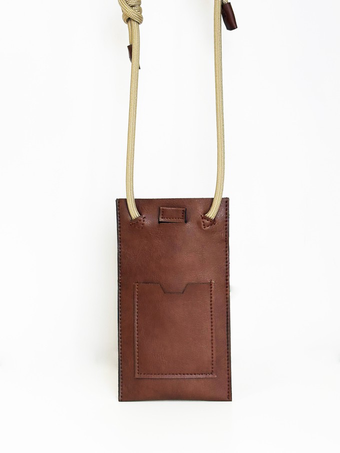 Move phone case - Hazelnut from CANUSSA