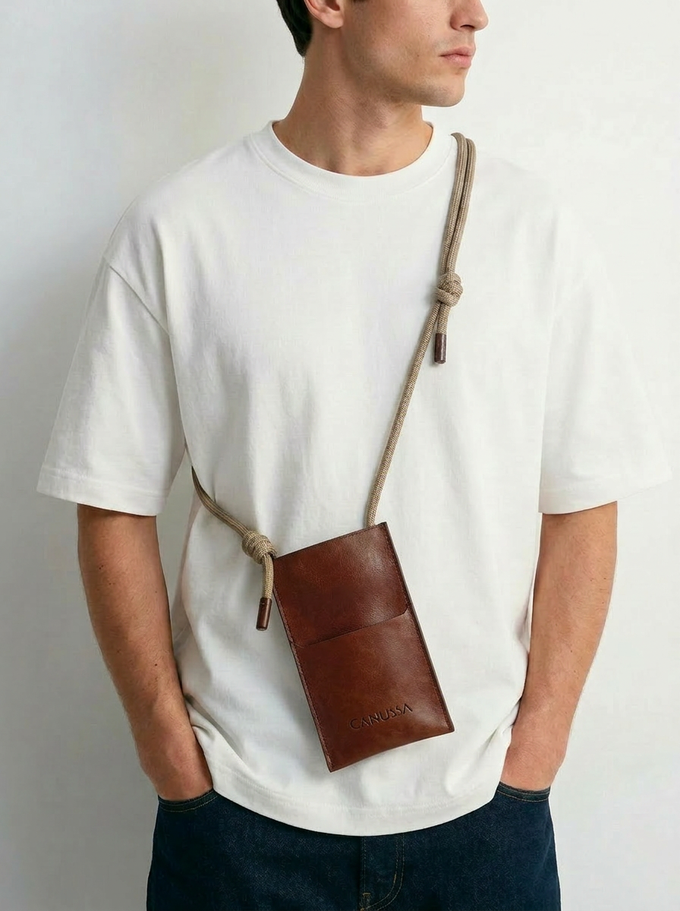 Move phone case - Hazelnut from CANUSSA