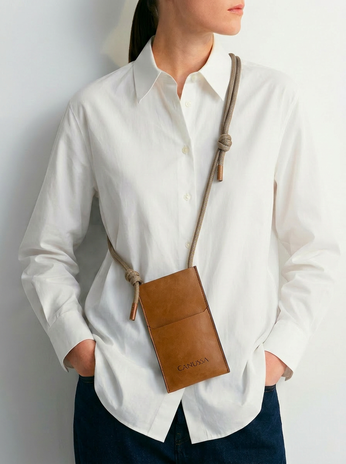 Move phone case - Camel from CANUSSA