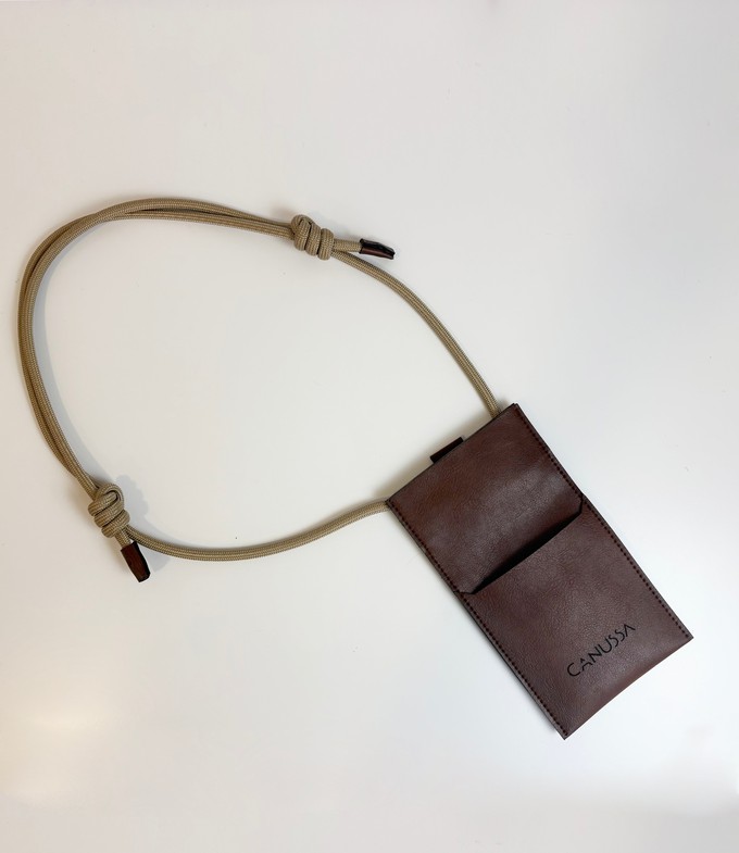 Move phone case - Hazelnut from CANUSSA
