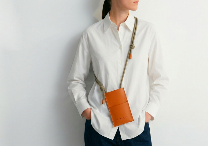 Move phone case - Orange from CANUSSA