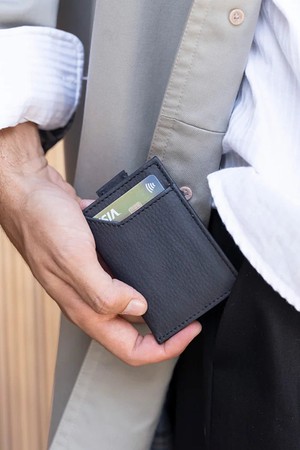 Persimmon slim card holder - Black from CANUSSA