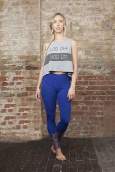 Grey Log Yog Crop via chaYkra