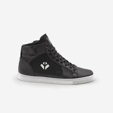 wallace - black / white_v2 via COG