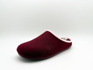 thies 1856 ® PET Piping Slipper vegan bordeaux from COILEX