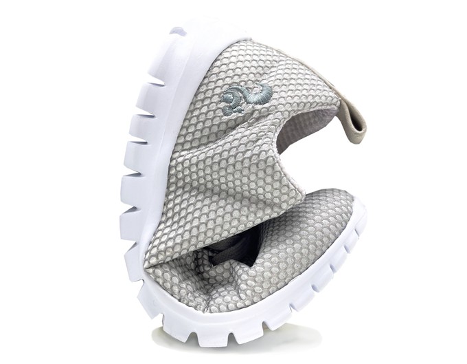 thies ® Reflexrunner silver | vegan aus recyceltem PET from COILEX