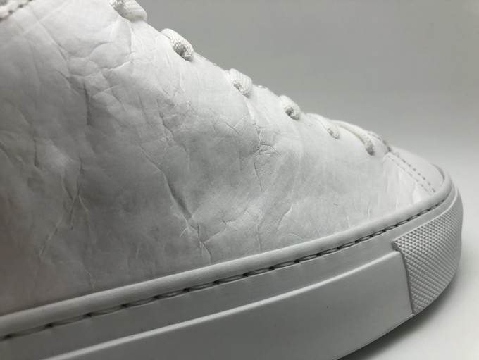 nat-2™ Sleek Low Tyvek ® vegan white paper from COILEX