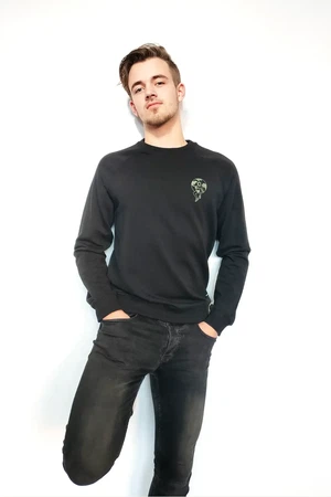 Sustainable sweater Wale | black from common|era sustainable fashion