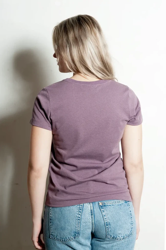 Sustainable T-shirt Hille | nectar from common|era sustainable fashion
