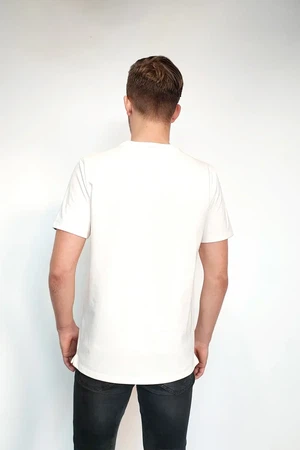 Sustainable T-shirt Hiland | creme from common|era sustainable fashion