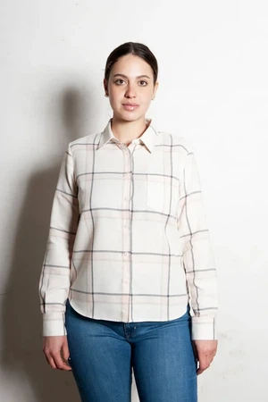 Sustainable check blouse Zora| creme pink from common|era sustainable fashion