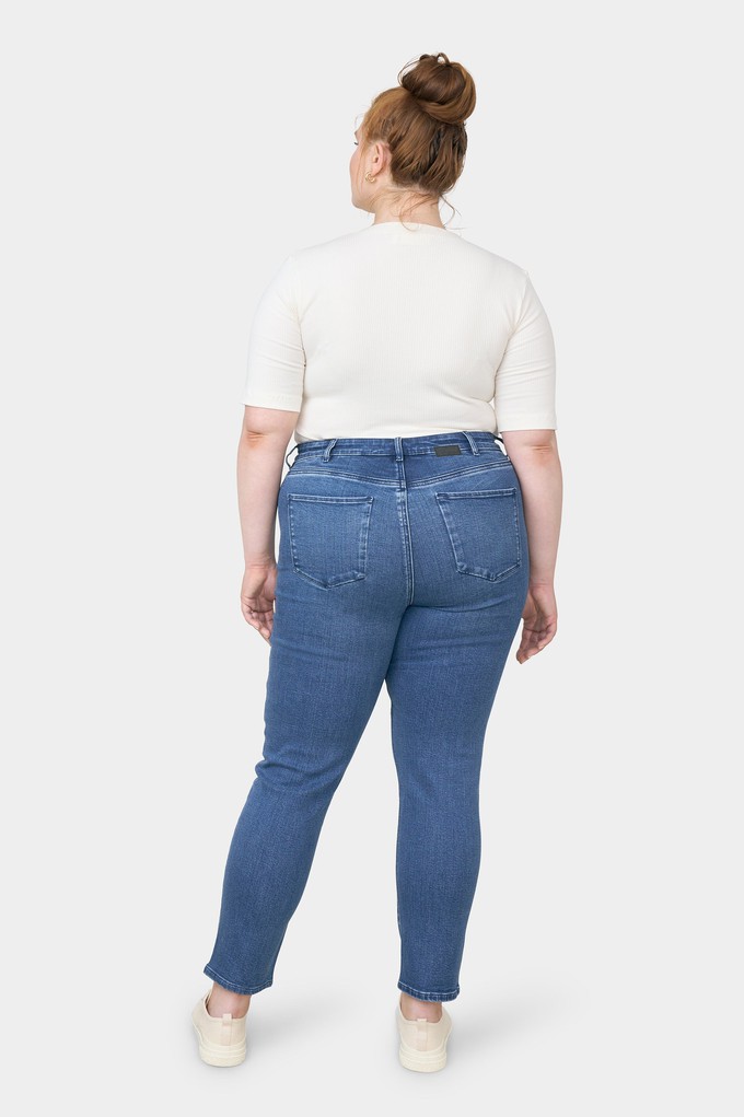 SUN UP Skinny Powerstretch - Curvy - Medium Blue from DAWN Denim SUN UP Skinny Powerstretch - Curvy - Medium Blue from DAWN Denim