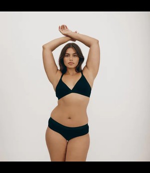 Organic Basics •• Rib-Flex Triangle Bra | black from De Groene Knoop