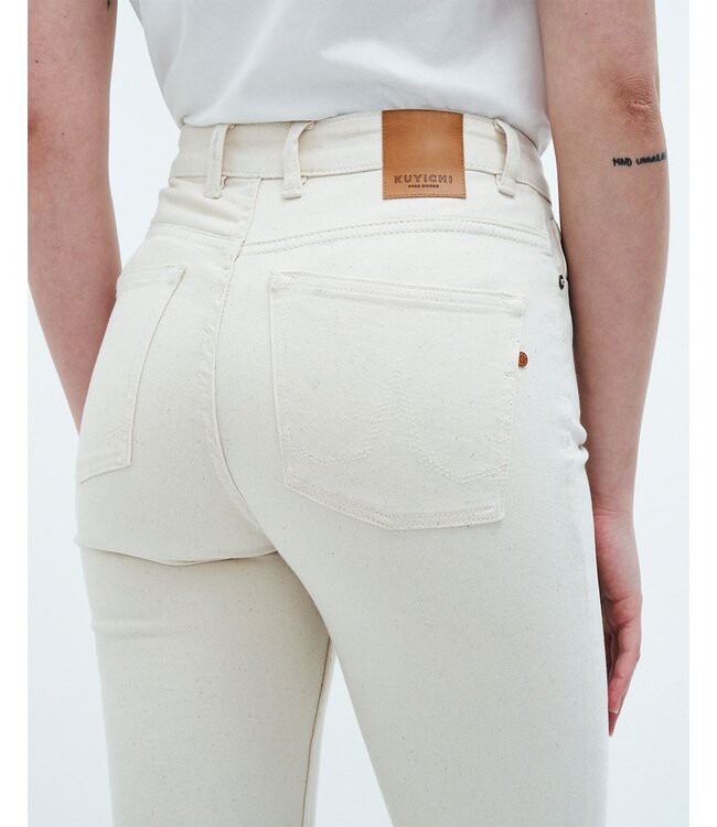KUYICHI •• Lisette Flare Undyed | Off White from De Groene Knoop