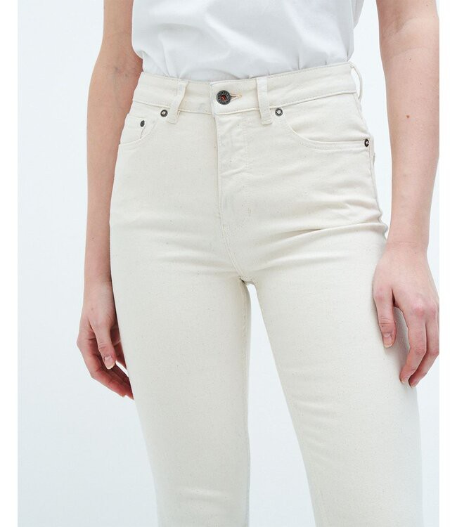 KUYICHI •• Lisette Flare Undyed | Off White from De Groene Knoop
