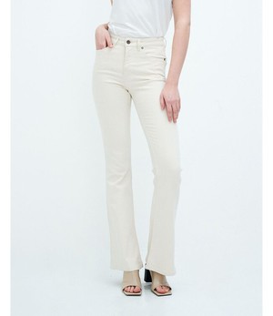 KUYICHI •• Lisette Flare Undyed | Off White from De Groene Knoop