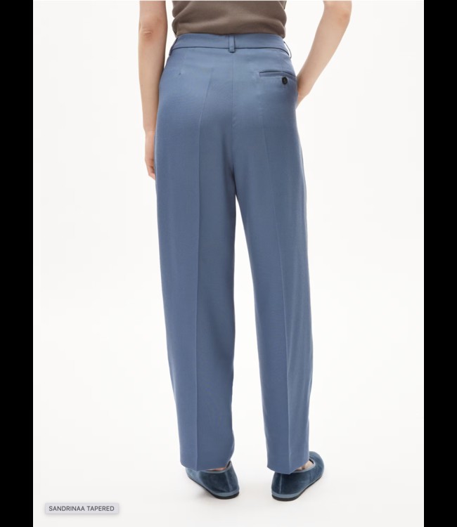 ARMEDANGELS ••Broek  SANDRINAA TAPERED | Iron blue from De Groene Knoop