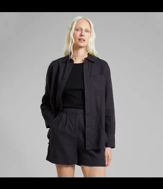 DEDICATED. •• Shorts Djupvik Linen| Phantom Black from De Groene Knoop