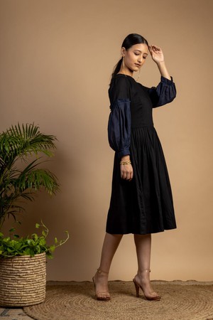 Sophia Black Dress from Doodlage