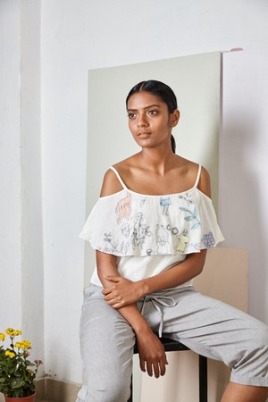 Embroidered white Top from Doodlage