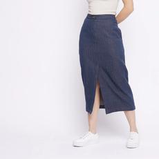 Upcycled Denim Skirt via Doodlage