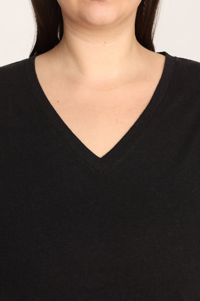 Hemp Jersey V-Neck T-Shirt from Ecoer Fashion