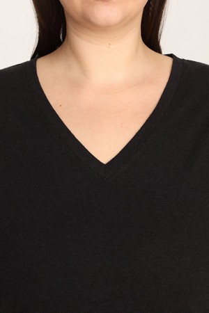 Hemp Jersey V-Neck T-Shirt from Ecoer Fashion
