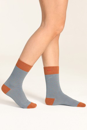 (2 Pairs) Women's Earth Creative Button Socks from Ecoer Fashion