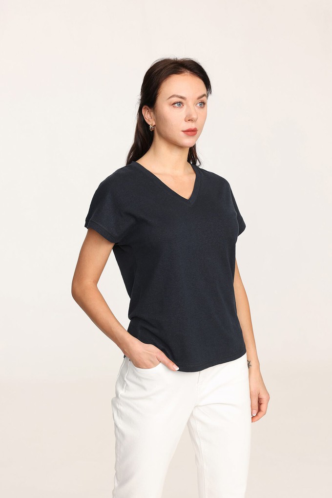 Hemp Jersey V-Neck T-Shirt from Ecoer Fashion