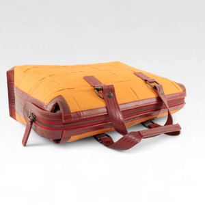Metropolitan Bag | Leather & Fire-hose from Elvis & Kresse