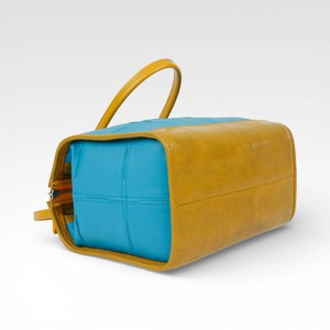 Small Post Bag | Leather & Fire-hose from Elvis & Kresse