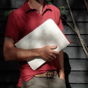 Folio Laptop Case | Leather & Fire-hose from Elvis & Kresse