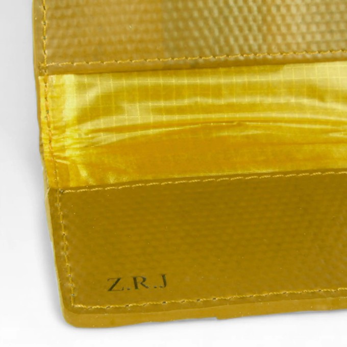 Card Holder | Leather & Fire-hose from Elvis & Kresse