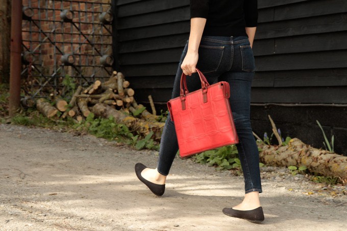 Laptop Bag | Leather & Fire-hose from Elvis & Kresse