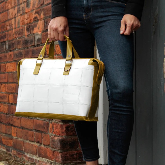Metropolitan Bag | Leather & Fire-hose from Elvis & Kresse