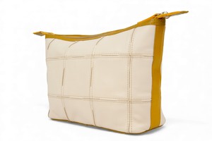 Cosmetics Case / Toiletry Bag | Leather & Fire-hose from Elvis & Kresse