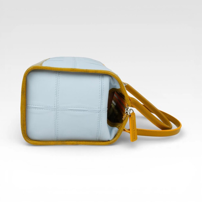 Small Post Bag | Leather & Fire-hose from Elvis & Kresse