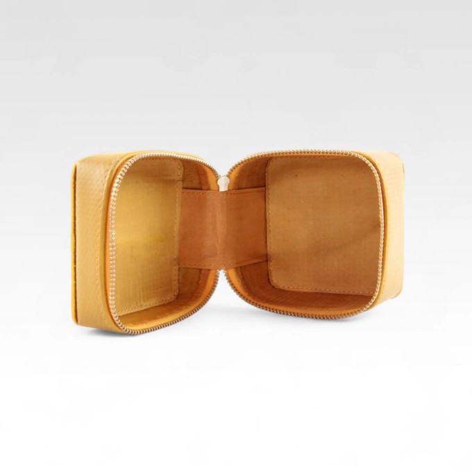 Medium Box | Leather & Fire-hose from Elvis & Kresse